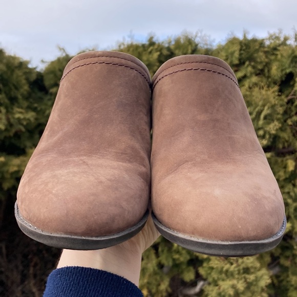 Clarks Collection Soft Cushion Chocolate Brown High Heel Mules Women’s Size 10M - Picture 2 of 11